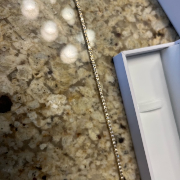 2 carat. Diamond tennis bracelet. 14 K yellow gold. 7 inch straight line. - Picture 6 of 8